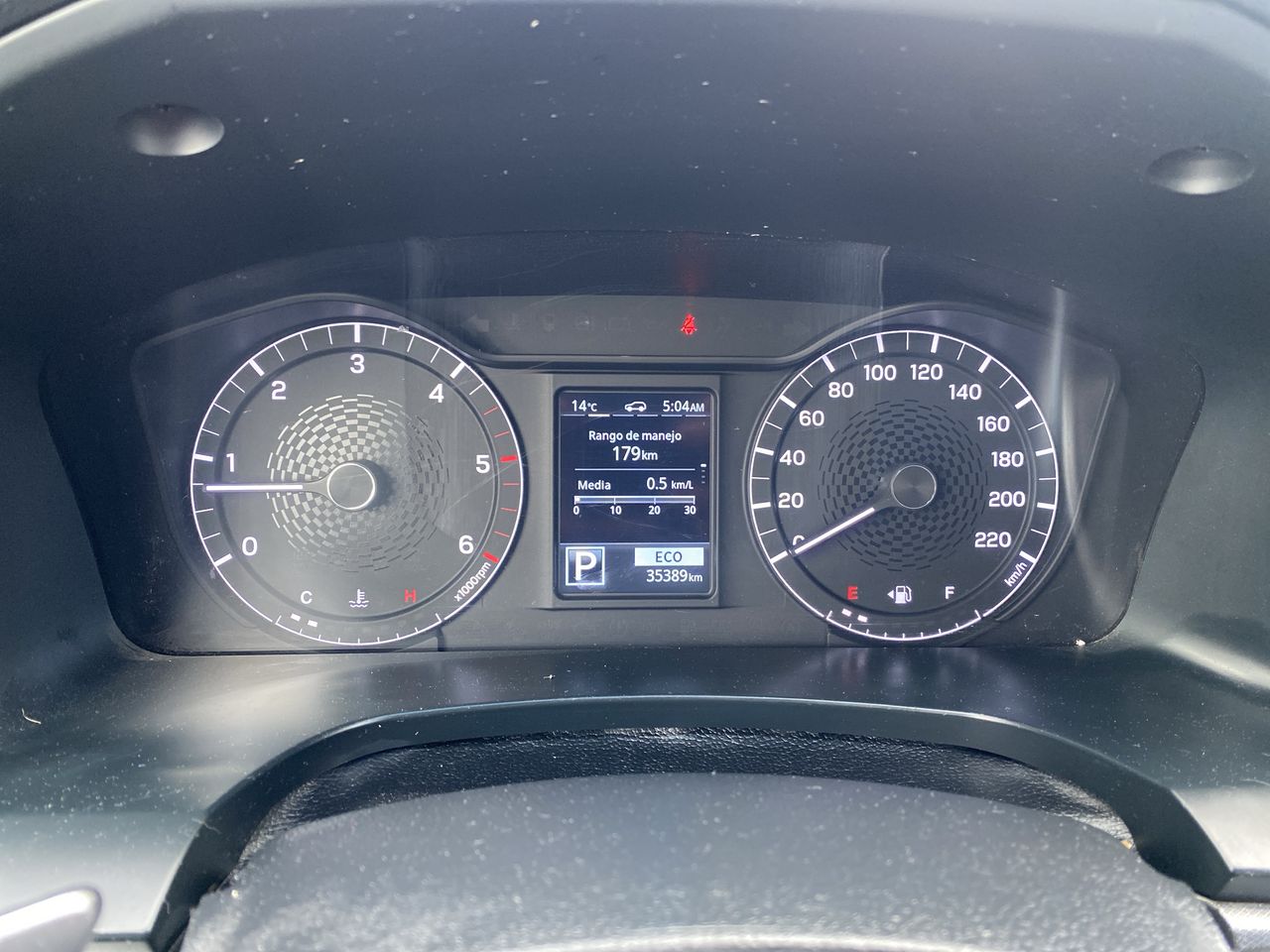 SSANGYONG - 27