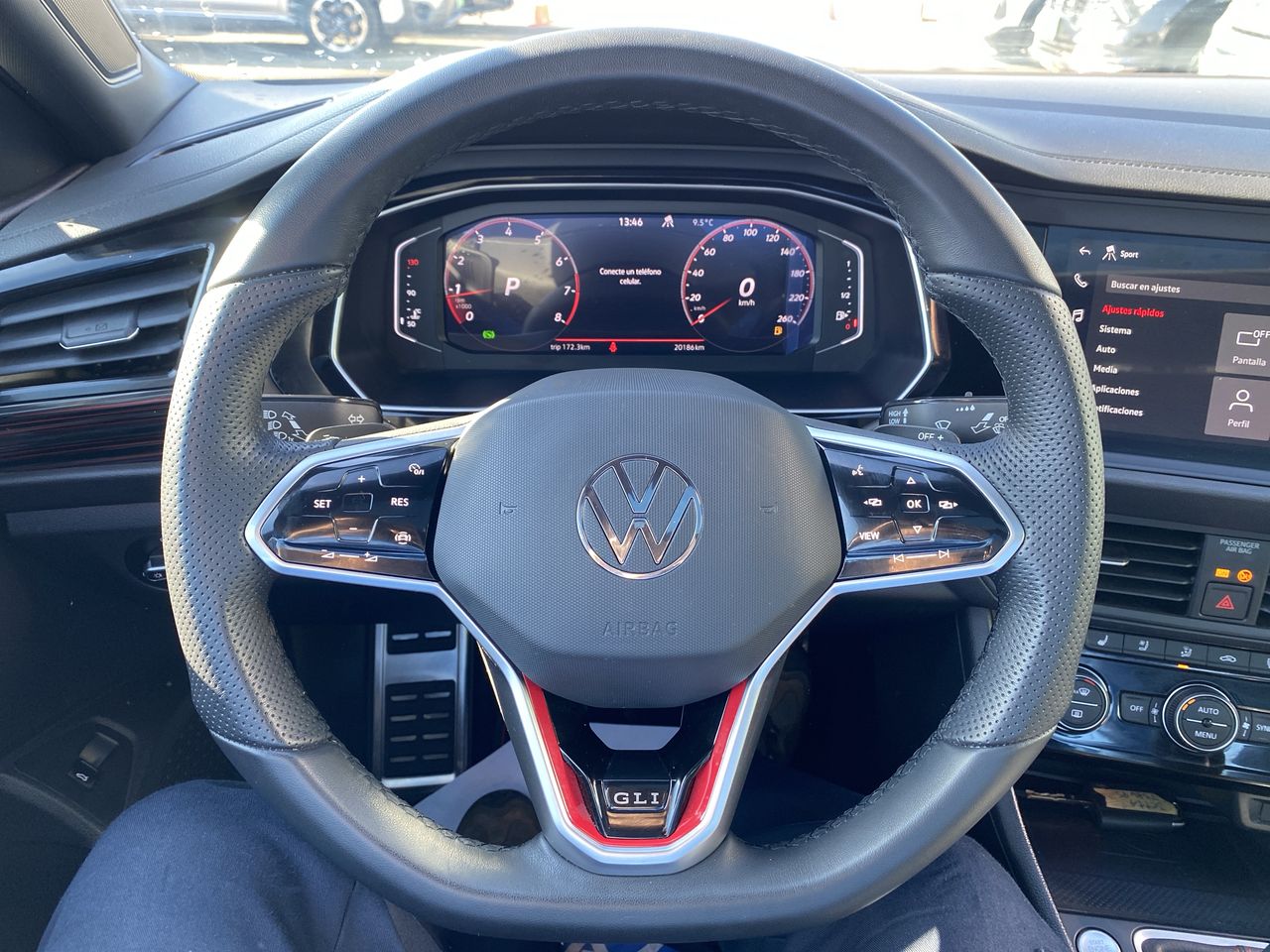 VOLKSWAGEN - 26