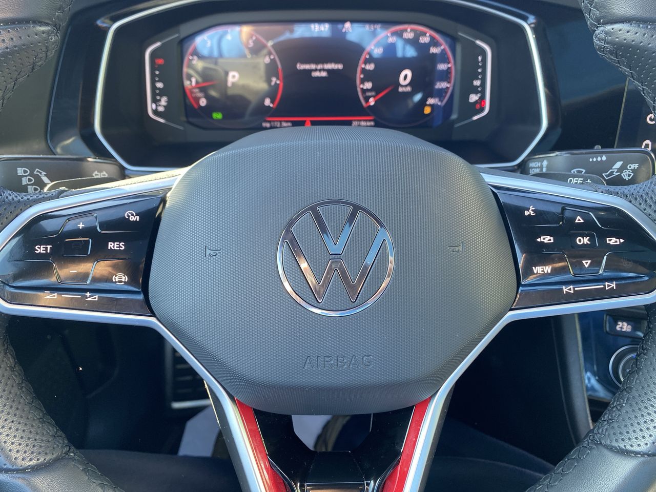 VOLKSWAGEN - 27