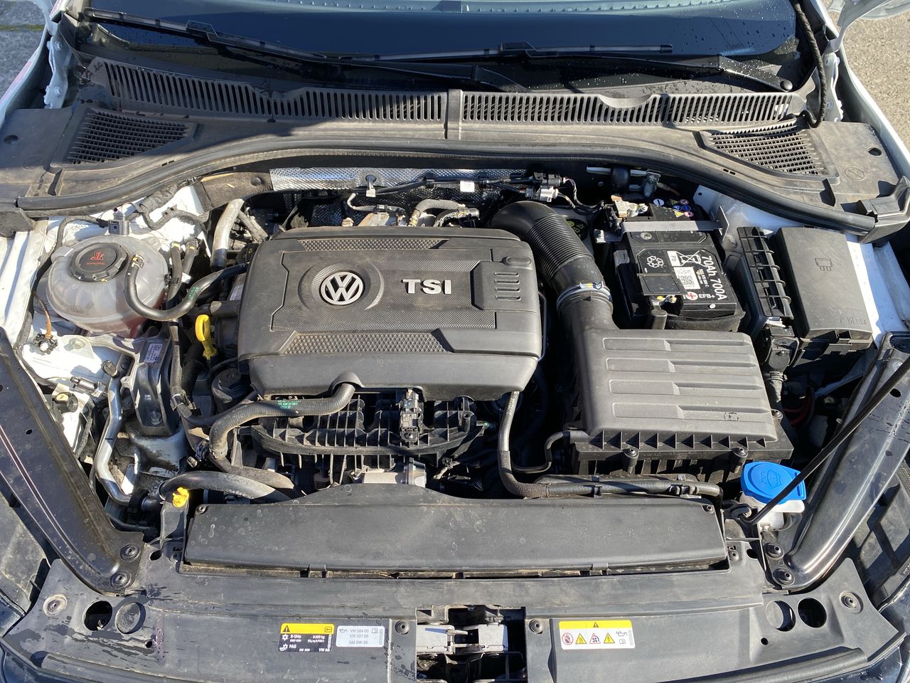 VOLKSWAGEN - 18