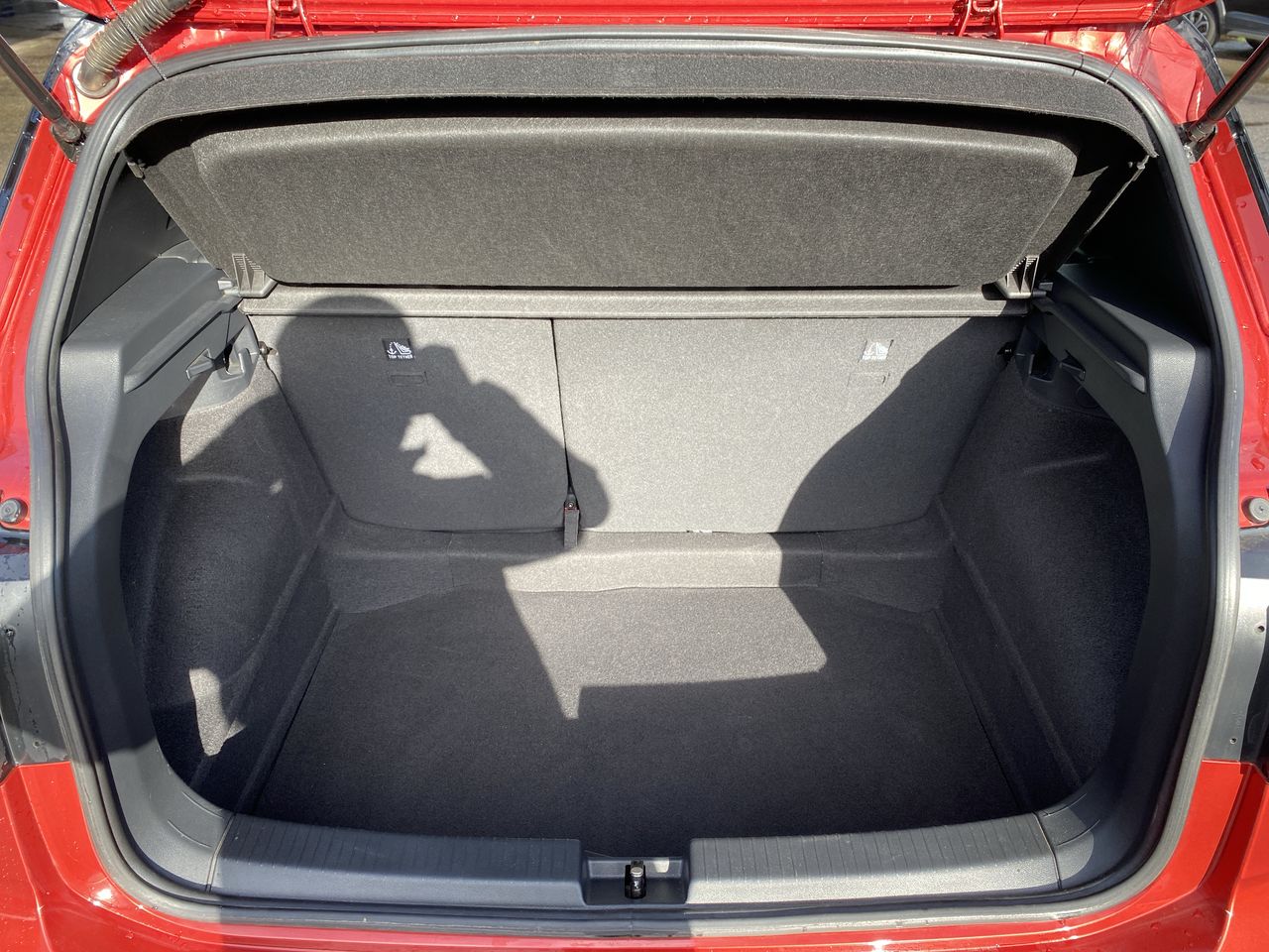 VOLKSWAGEN - 21