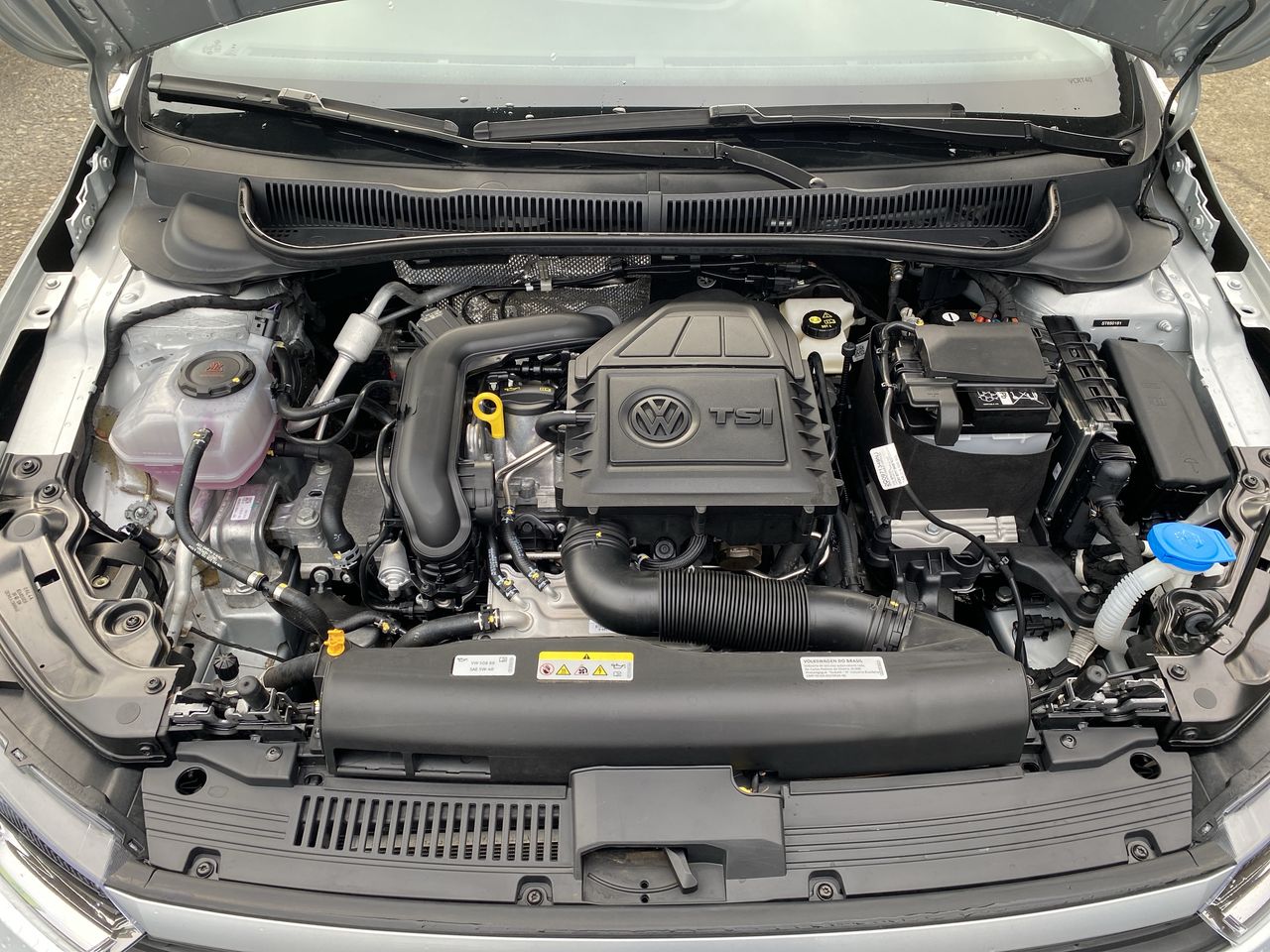 VOLKSWAGEN - 18