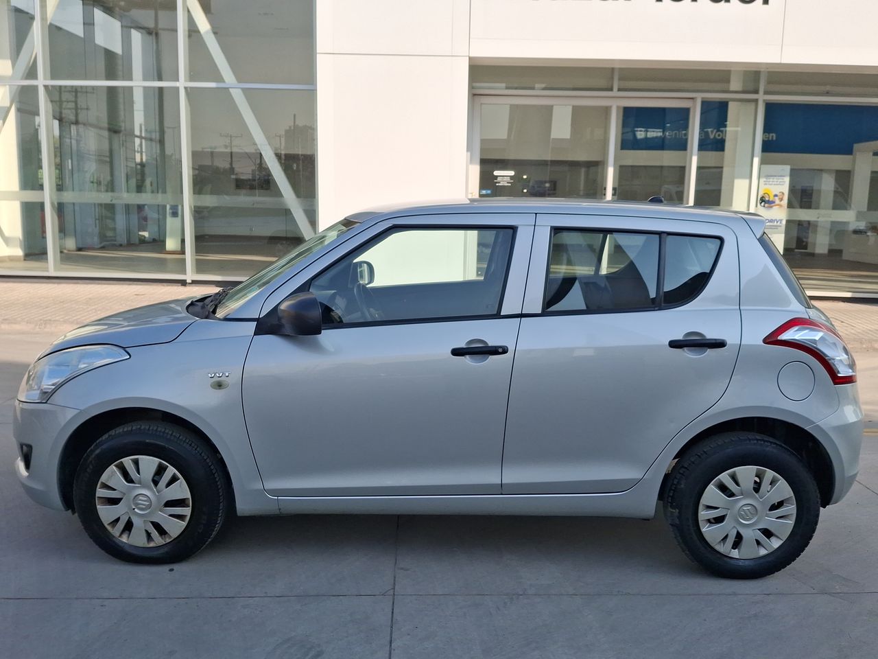 SUZUKI - 4