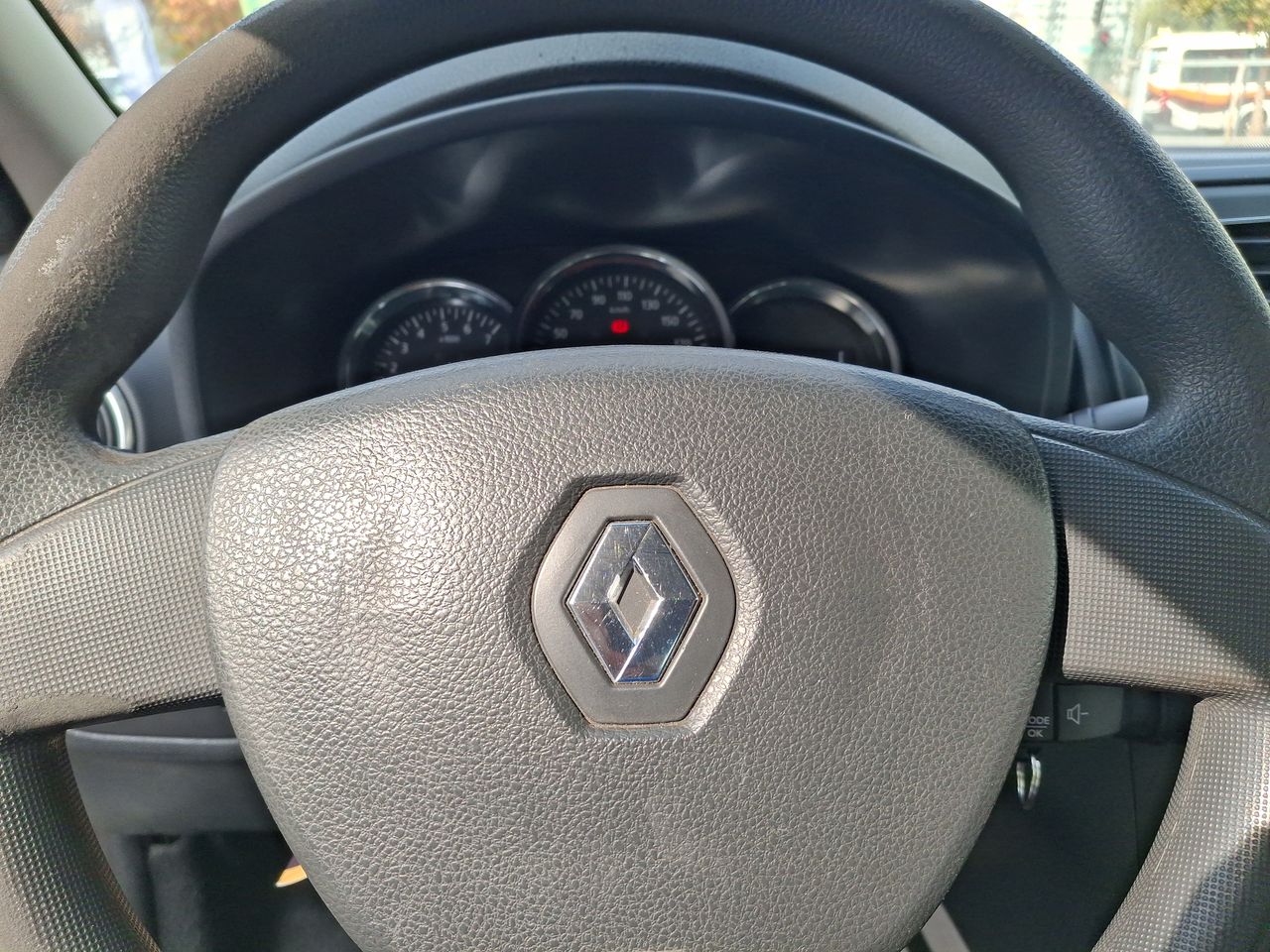 RENAULT - 25