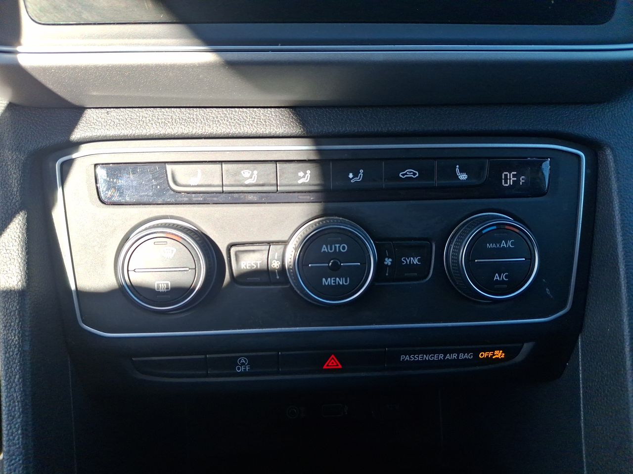 VOLKSWAGEN - 30