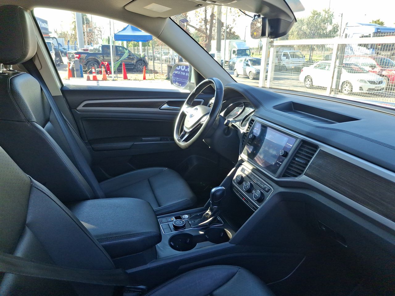 VOLKSWAGEN - 16