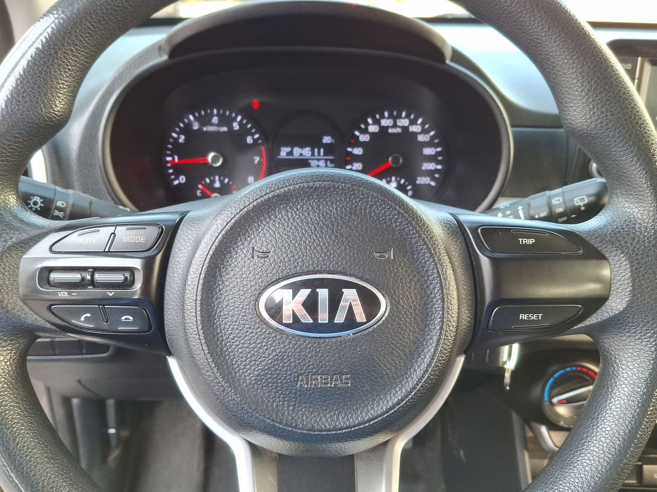 KIA - 25