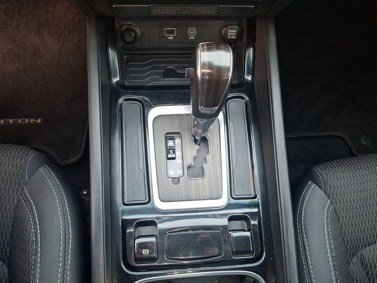 SSANGYONG - 30