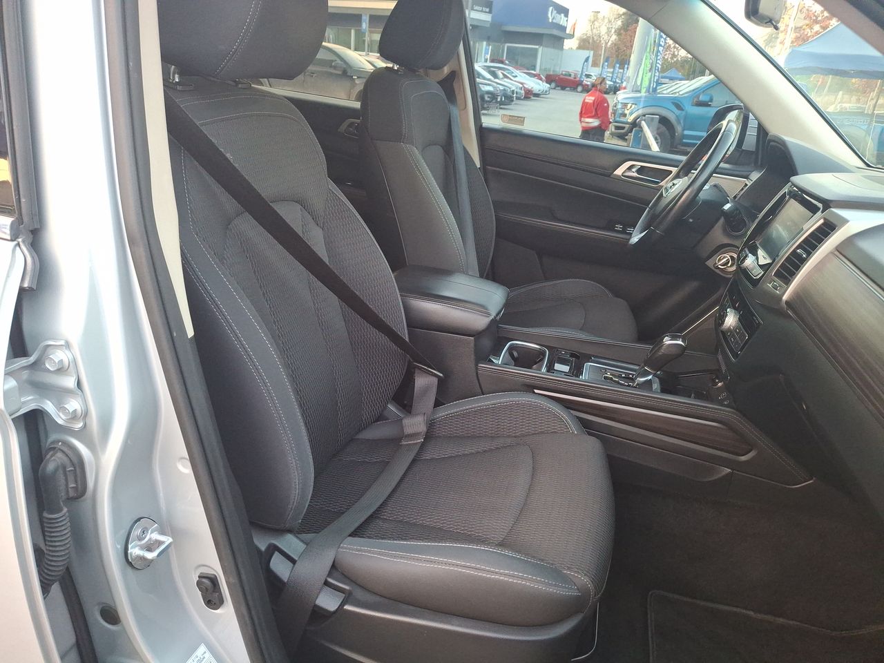 SSANGYONG - 32