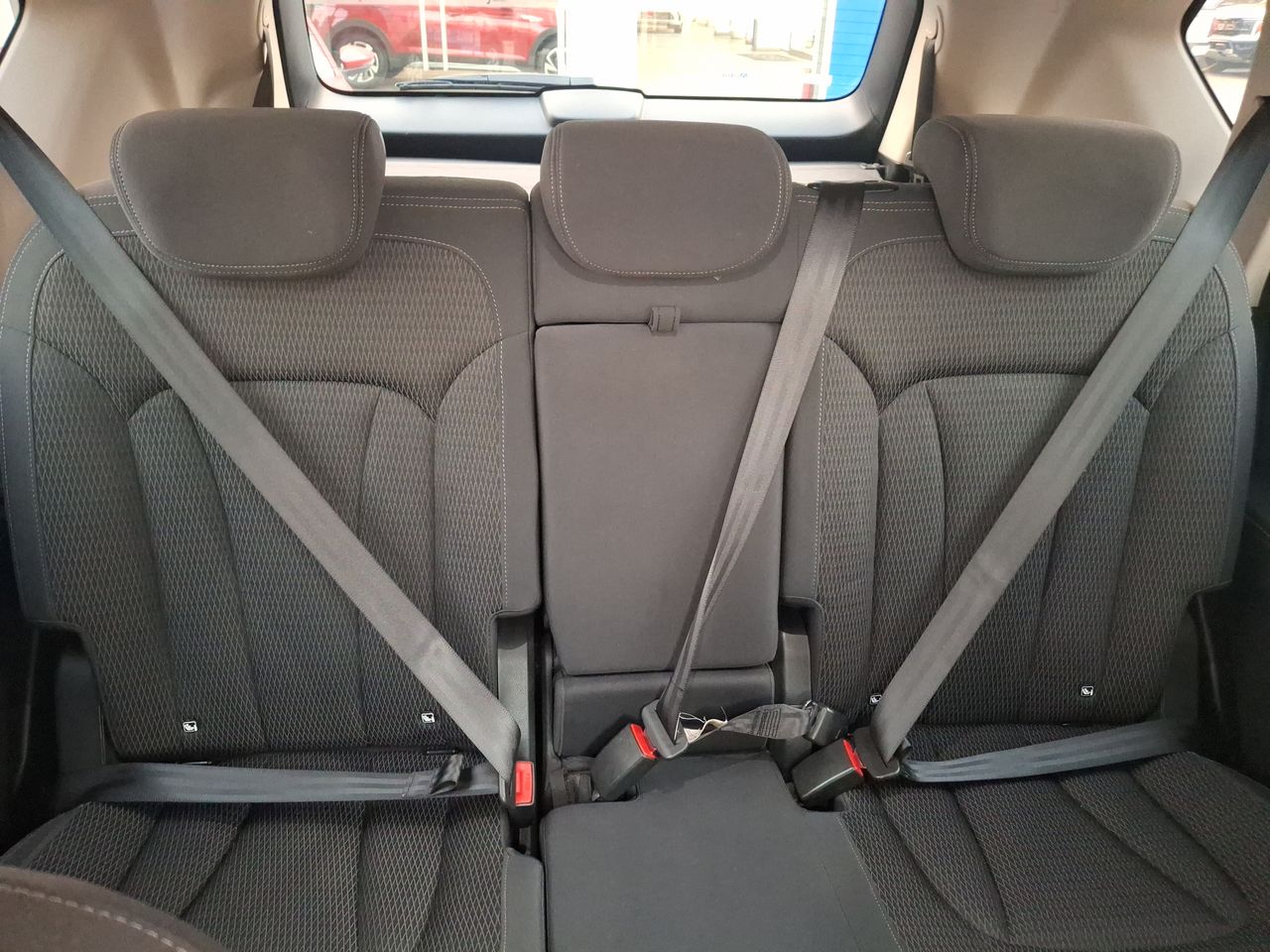 SSANGYONG - 33