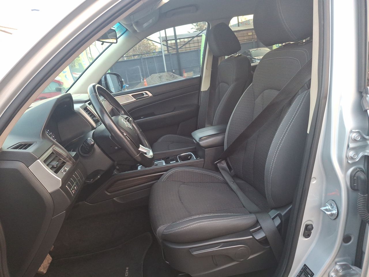 SSANGYONG - 23