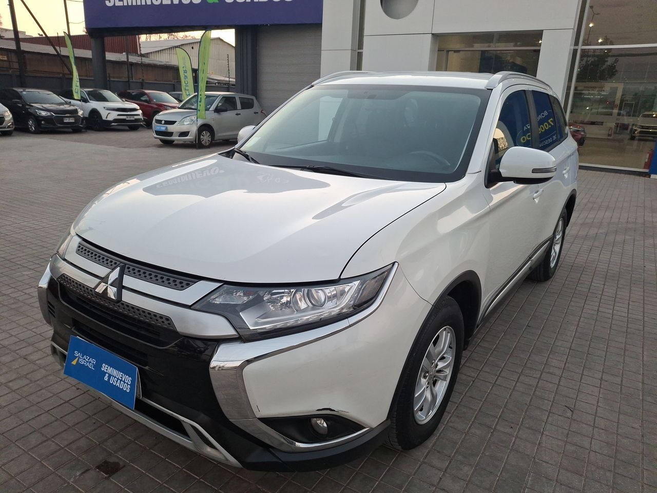 MITSUBISHI - 3