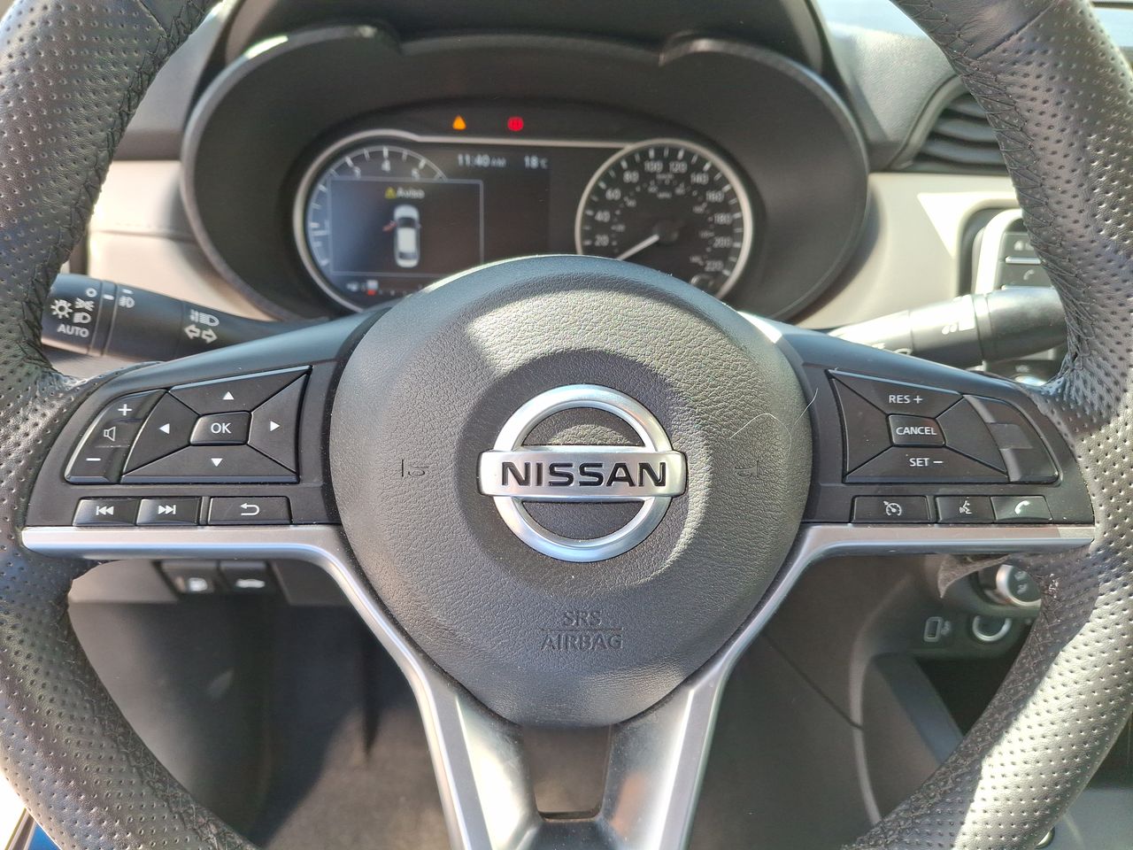 NISSAN - 25