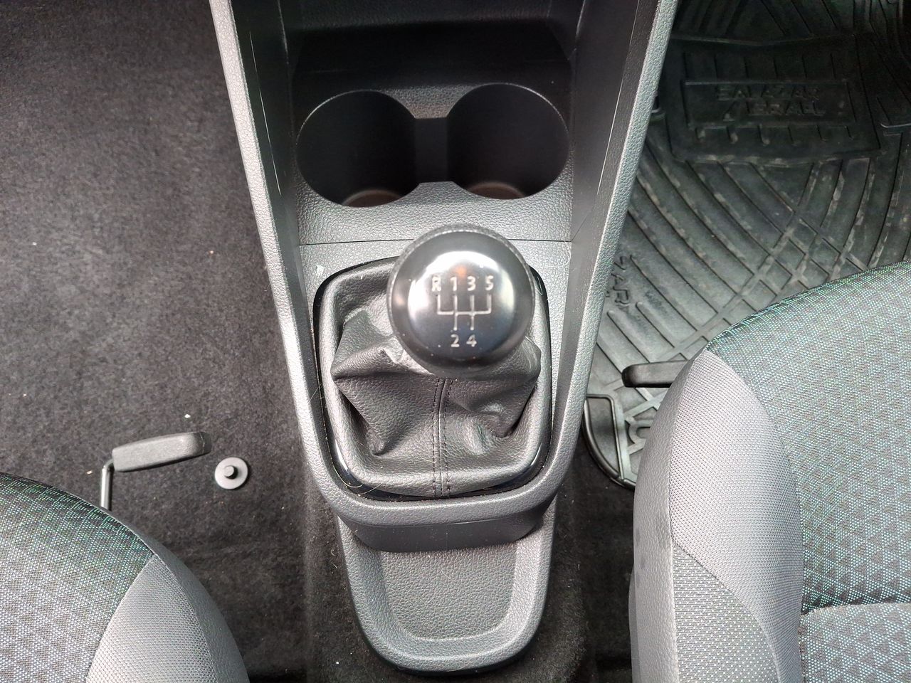 VOLKSWAGEN - 29