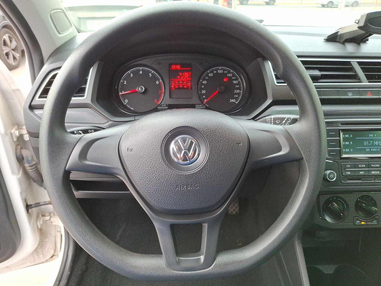 VOLKSWAGEN - 24