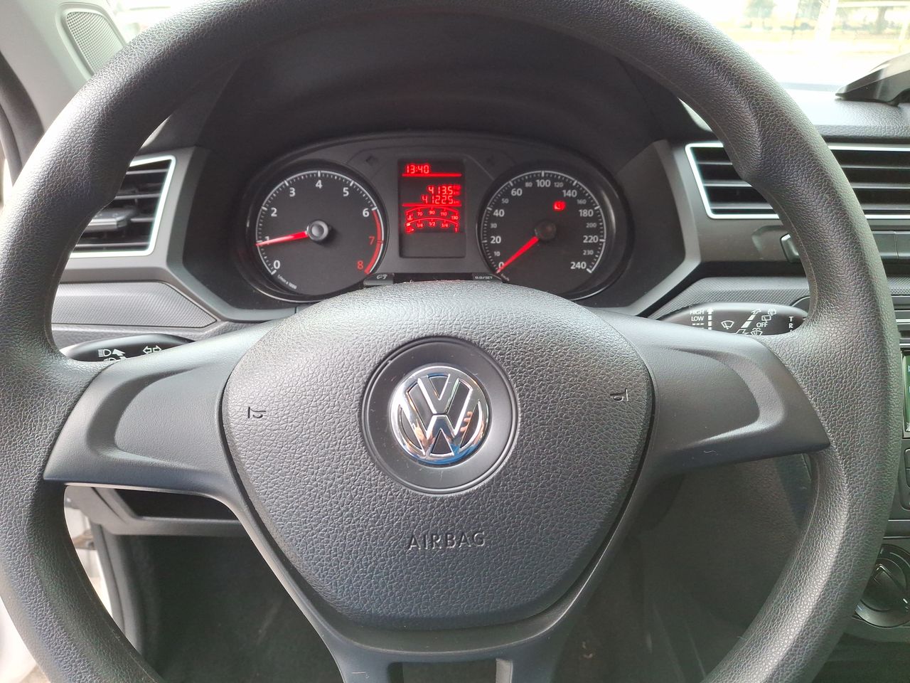 VOLKSWAGEN - 25