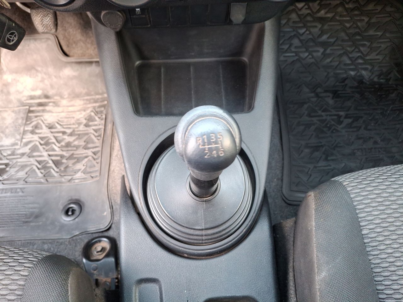 TOYOTA - 28