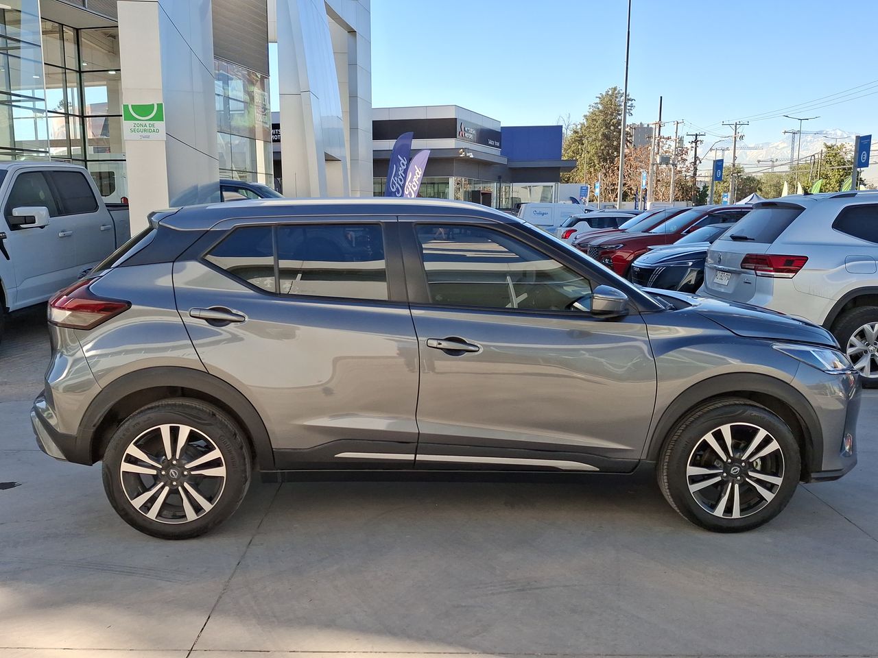 NISSAN - 8
