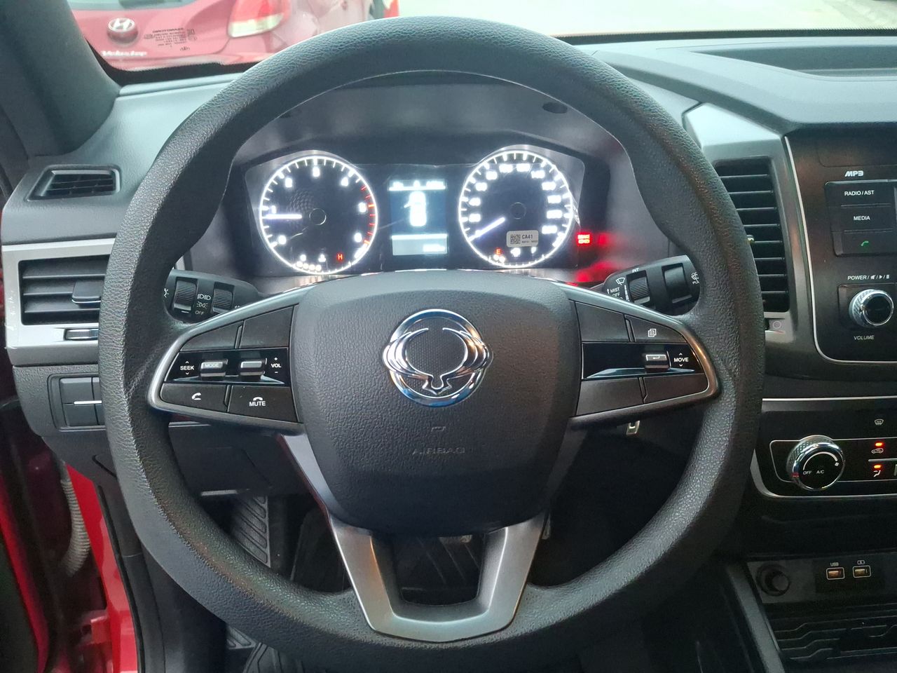 SSANGYONG - 23