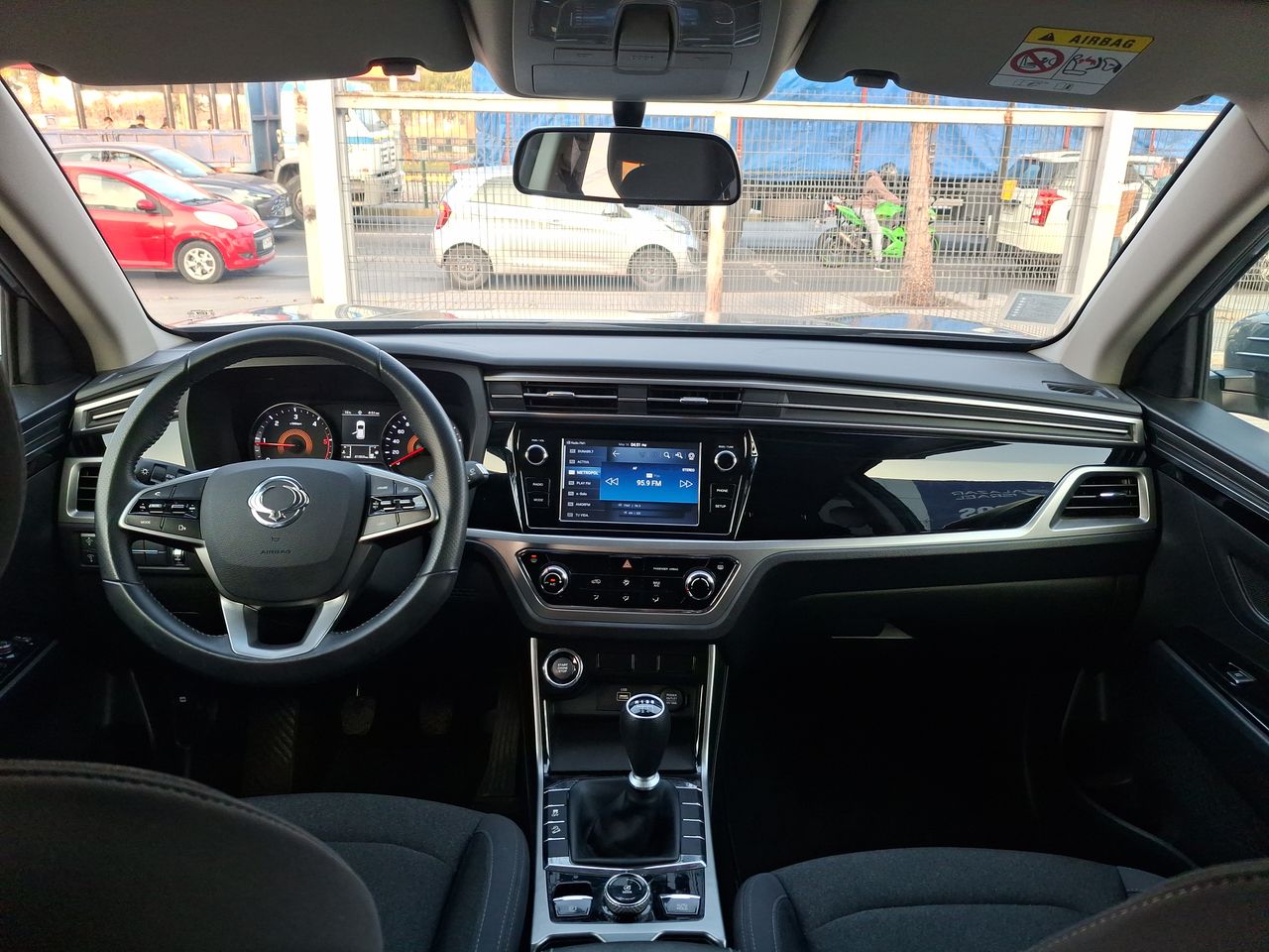 SSANGYONG - 31