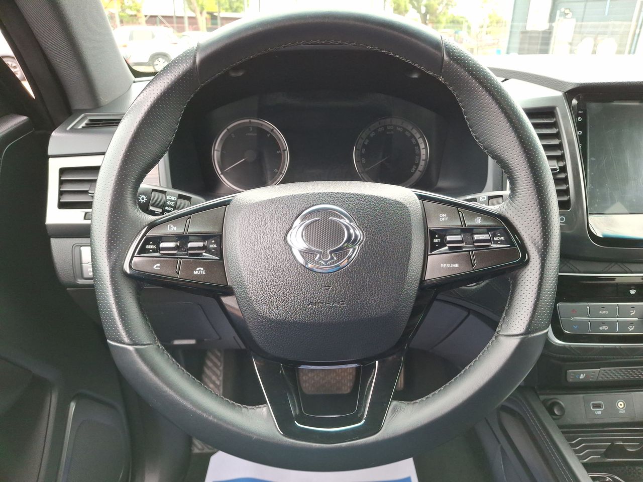 SSANGYONG - 24