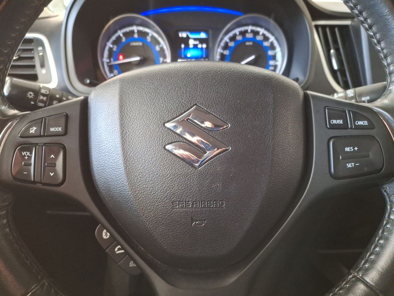 SUZUKI - 23