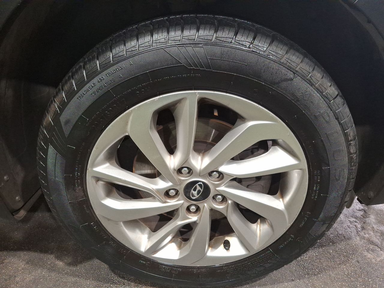 HYUNDAI - 15