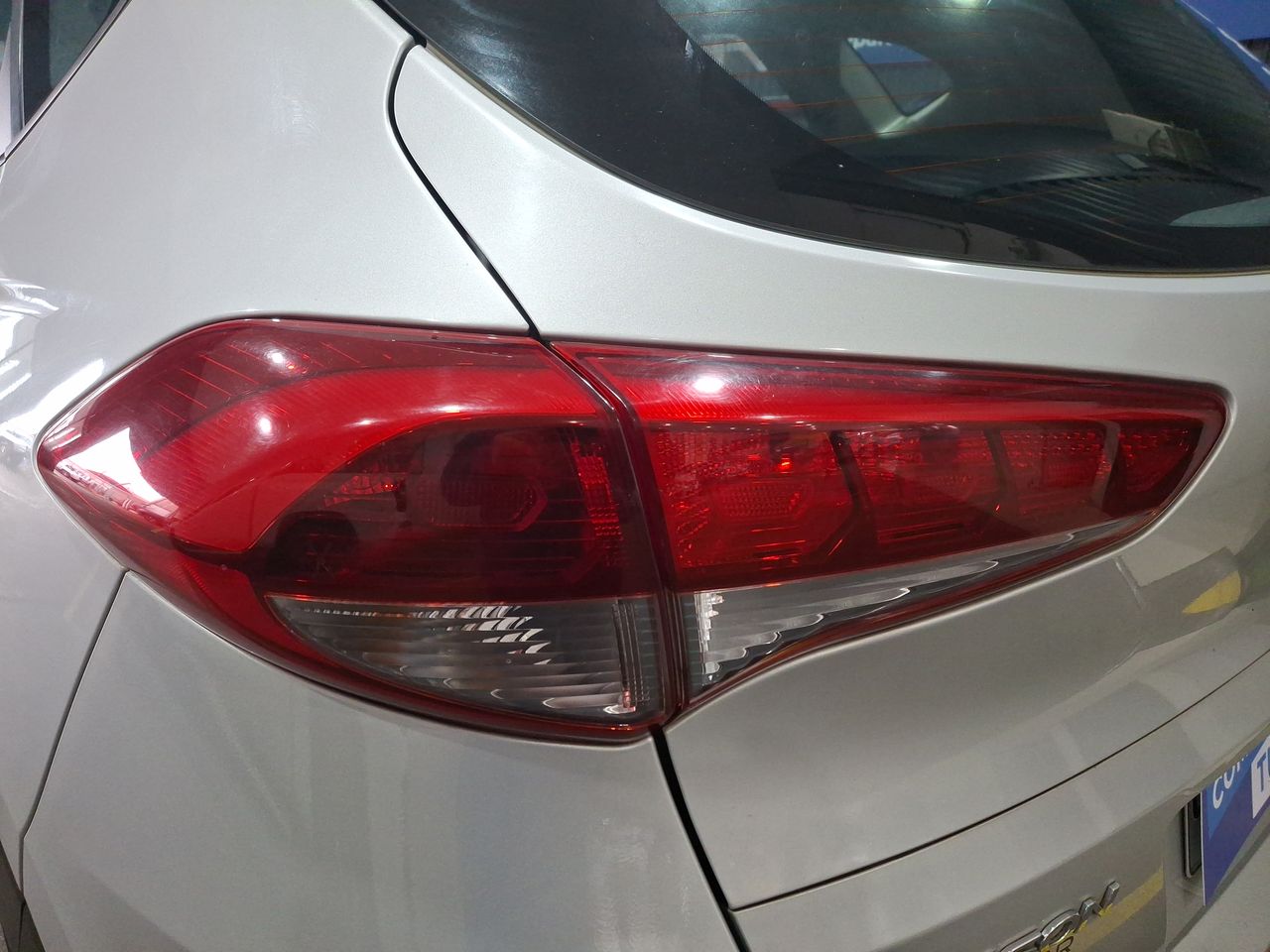 HYUNDAI - 18