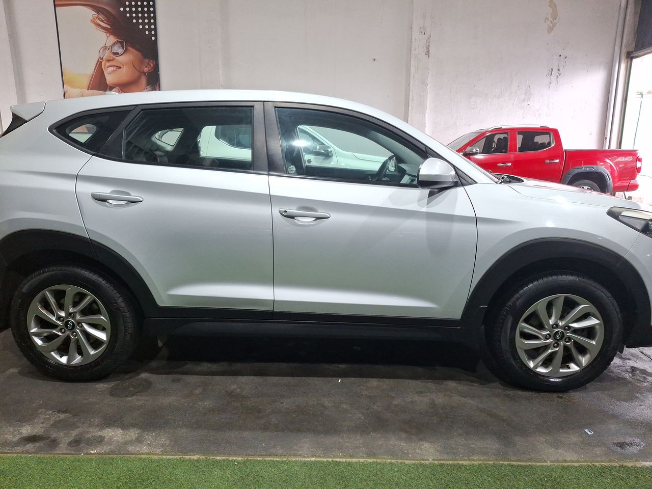 HYUNDAI - 8