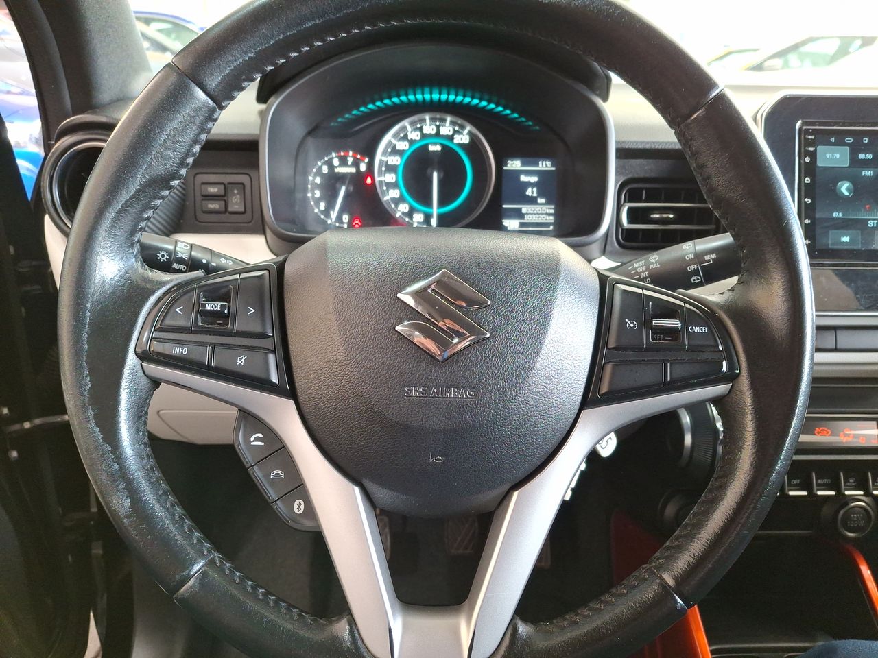 SUZUKI - 22