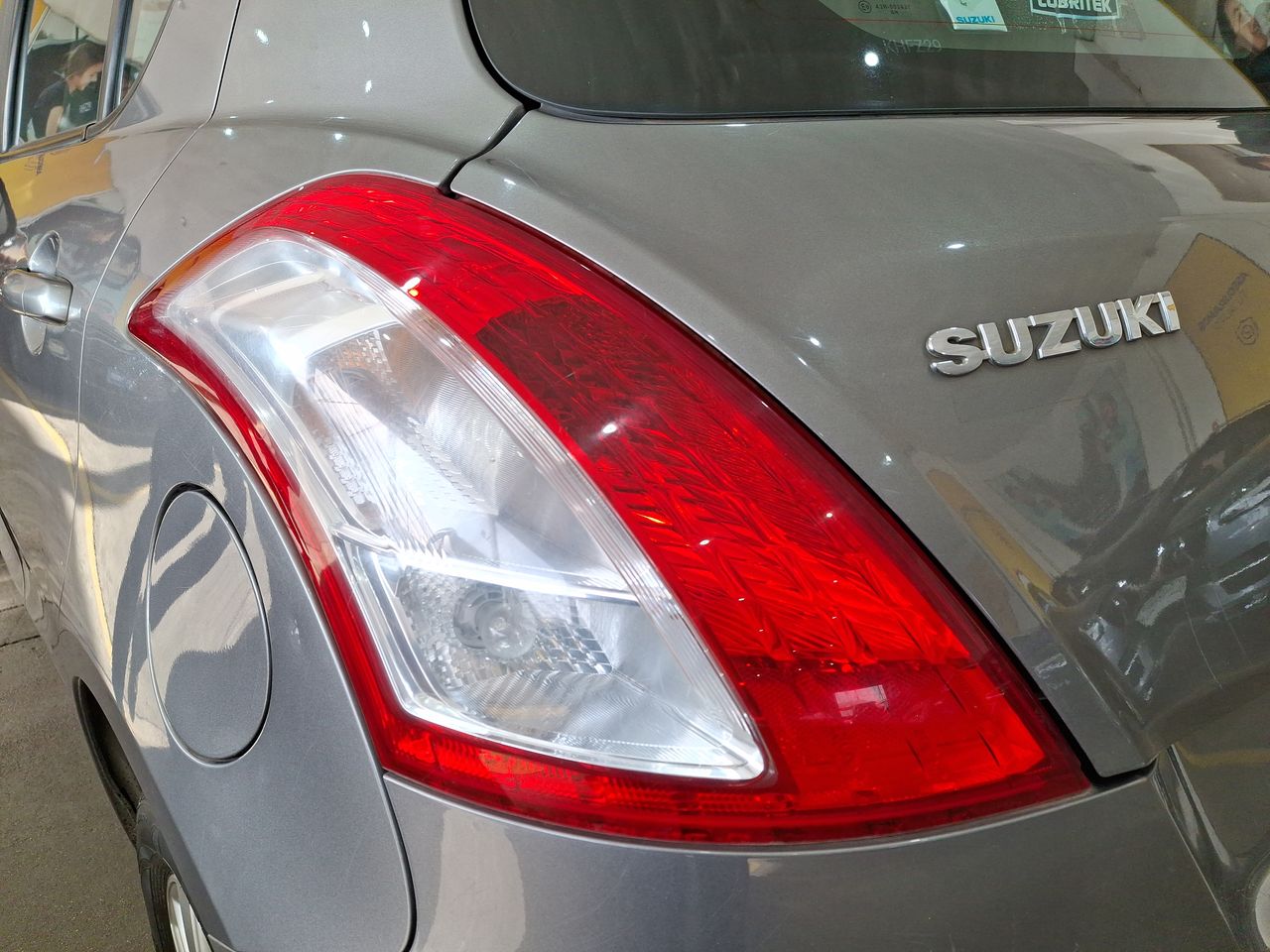 SUZUKI - 18
