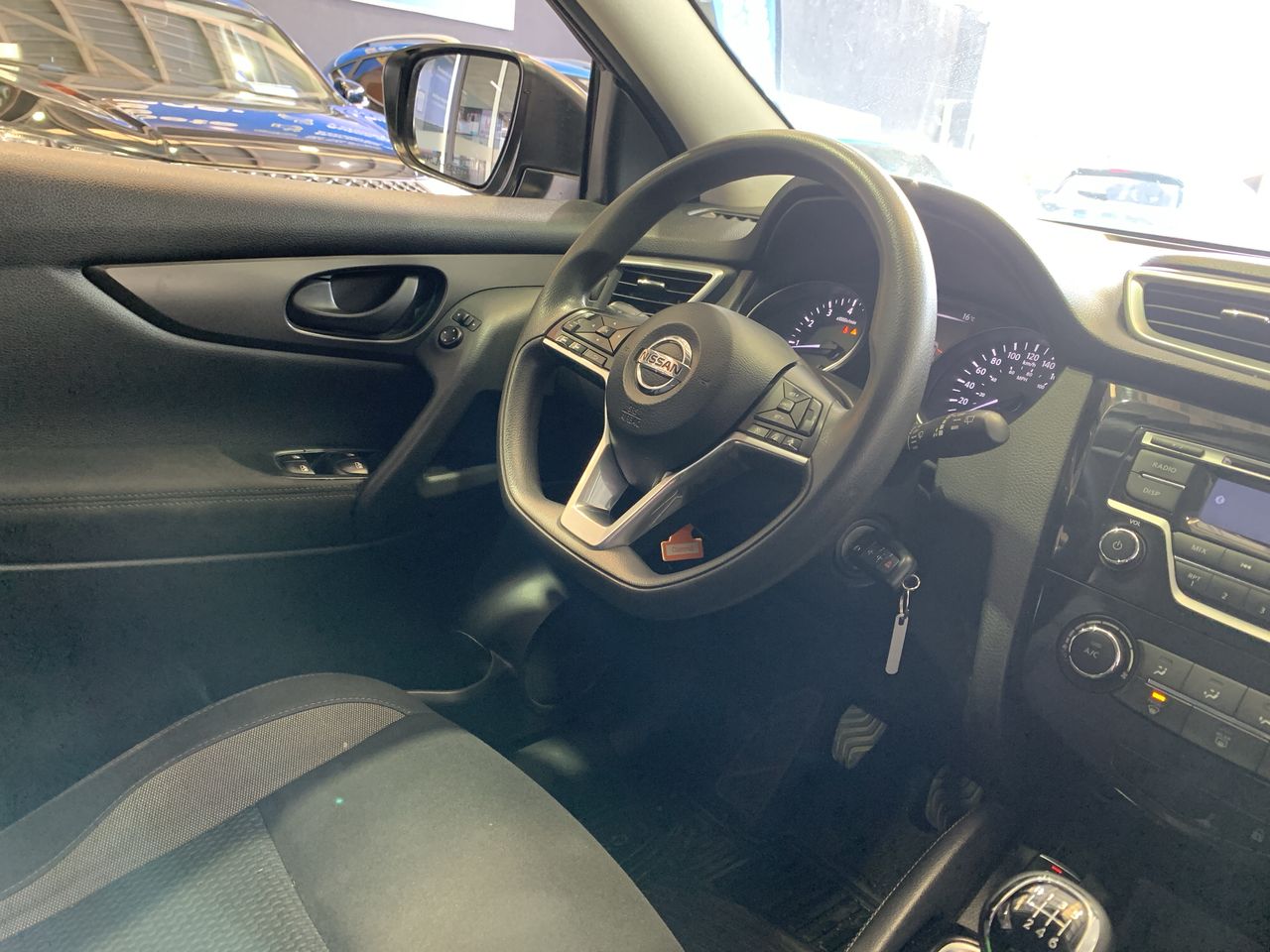 NISSAN - 15