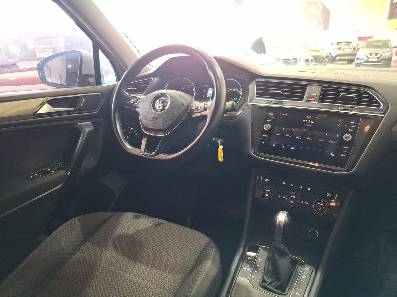 VOLKSWAGEN - 14
