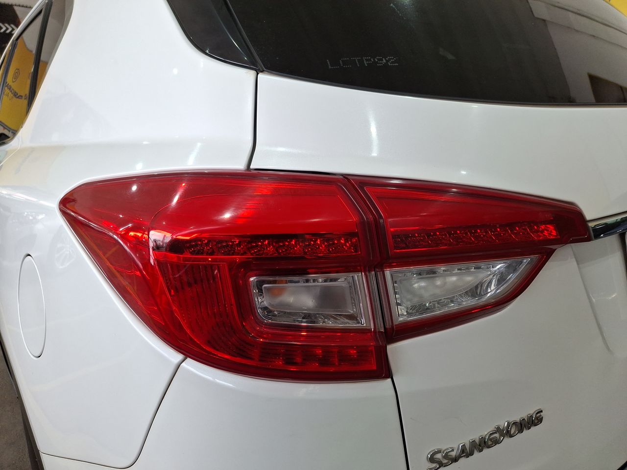 SSANGYONG - 18