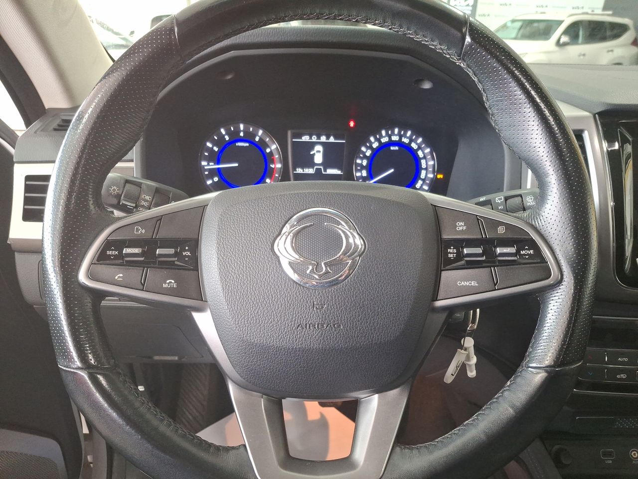 SSANGYONG - 22