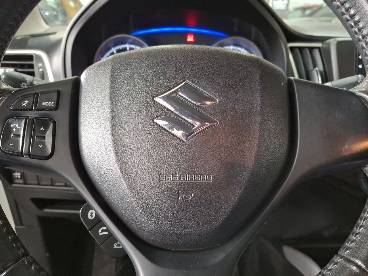 SUZUKI - 23