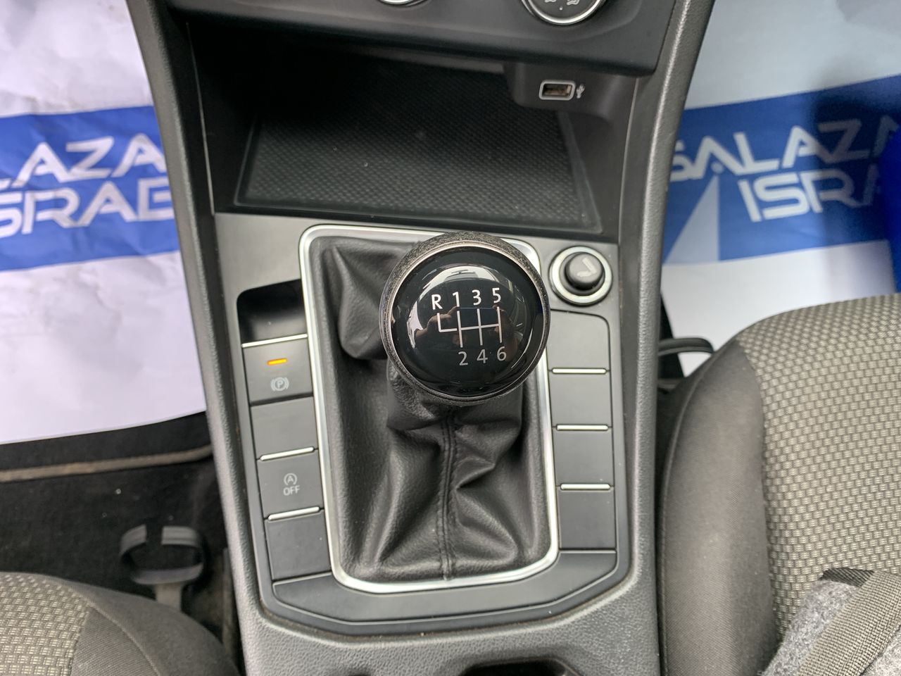 VOLKSWAGEN - 29