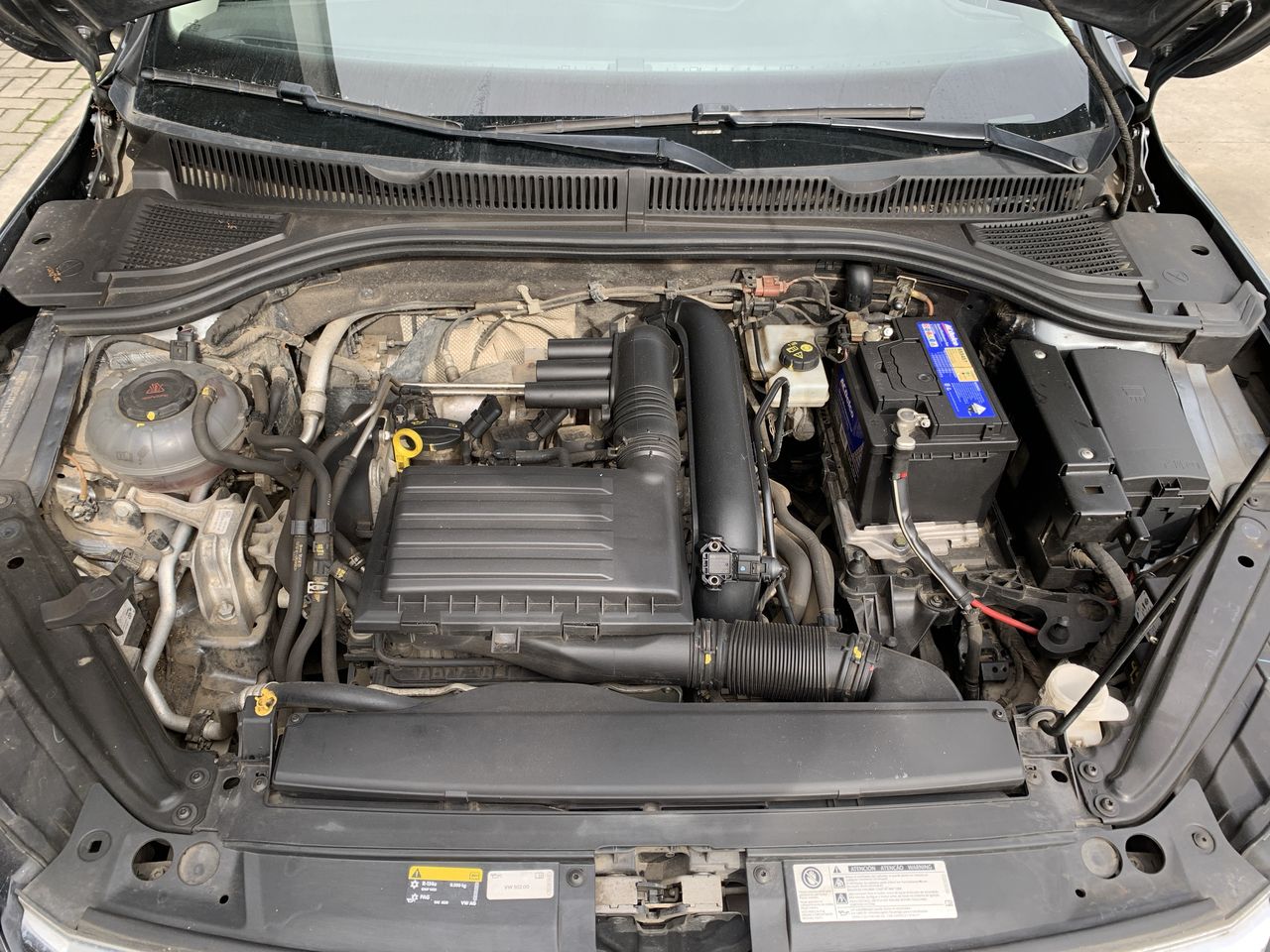 VOLKSWAGEN - 18