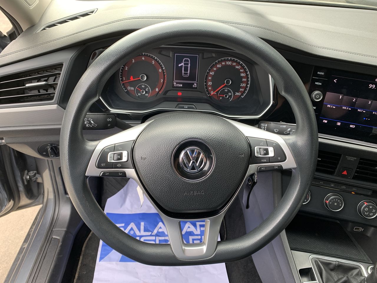 VOLKSWAGEN - 24