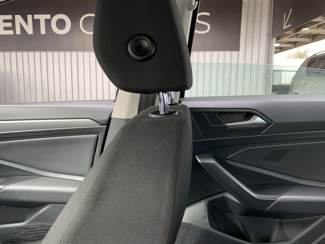 VOLKSWAGEN - 10