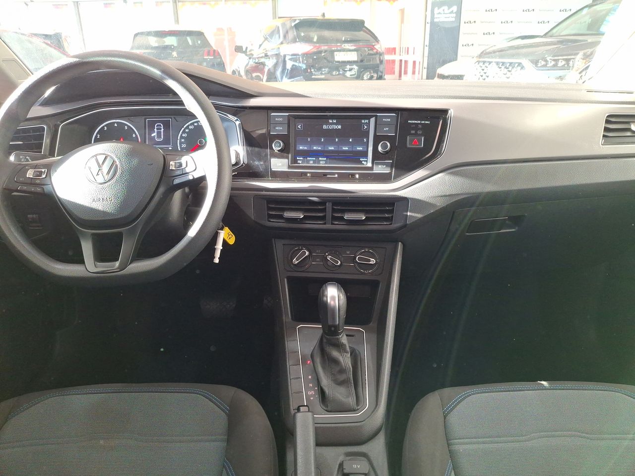 VOLKSWAGEN - 28