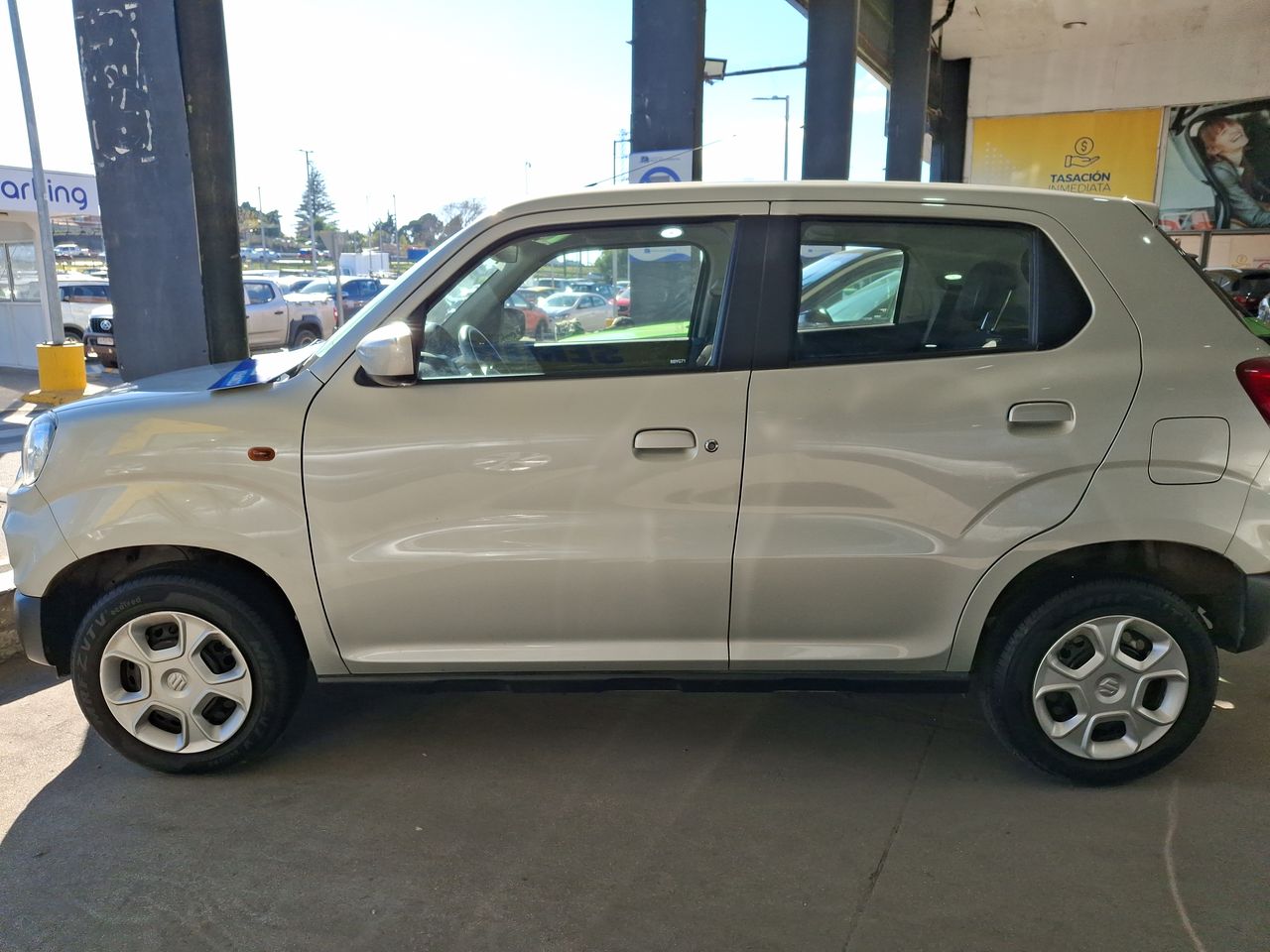 SUZUKI - 4