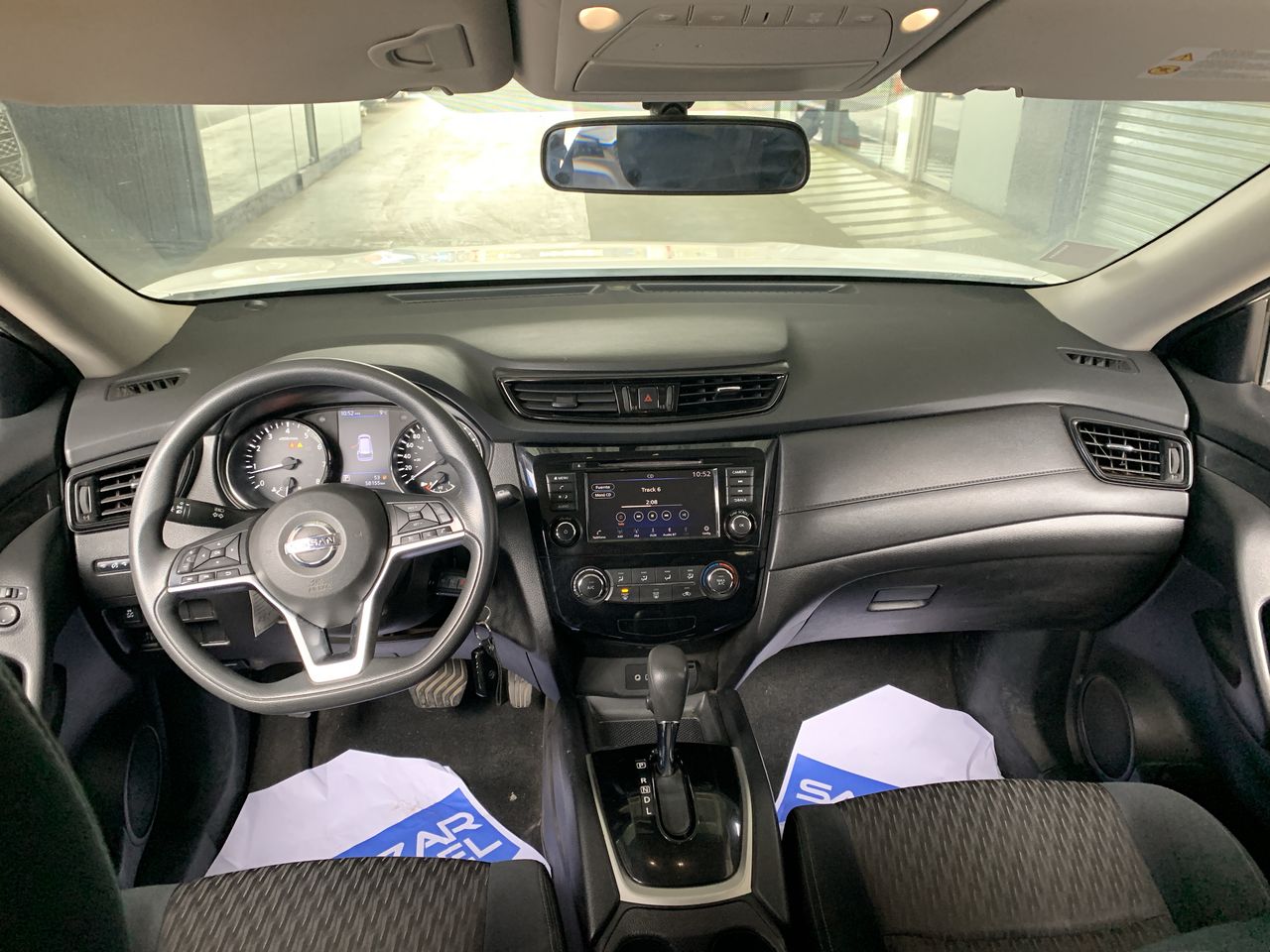NISSAN - 32
