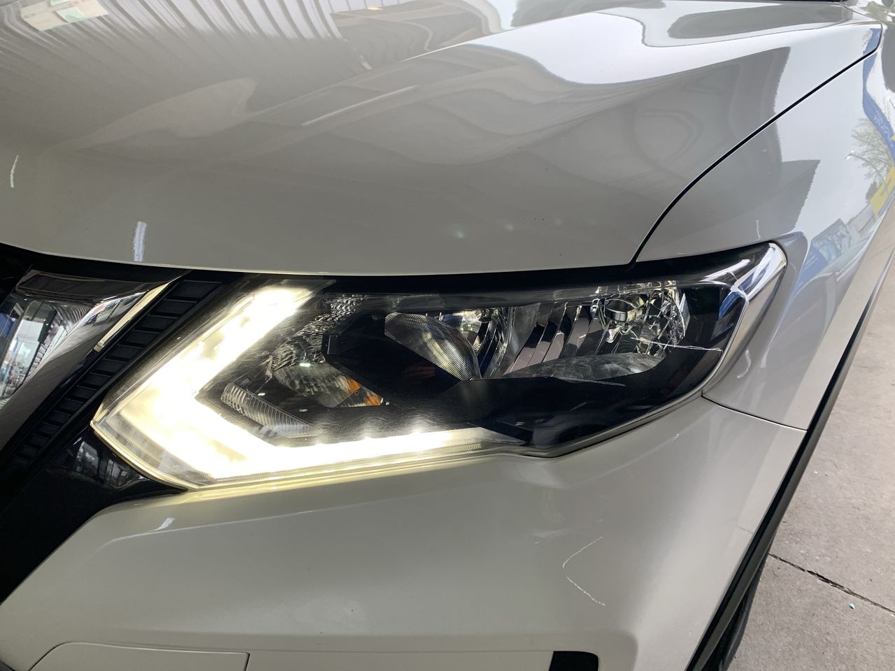 NISSAN - 19