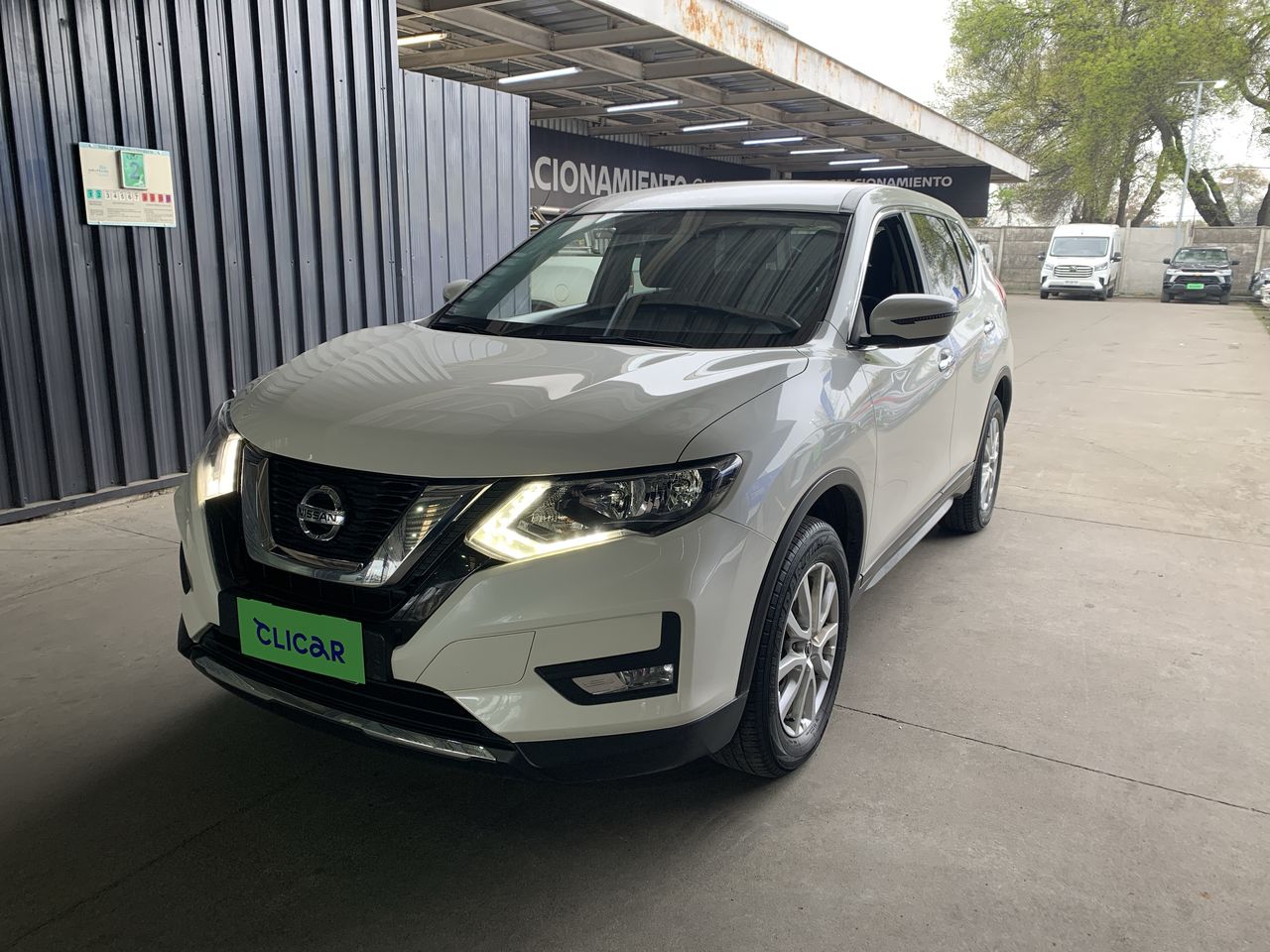 NISSAN - 5