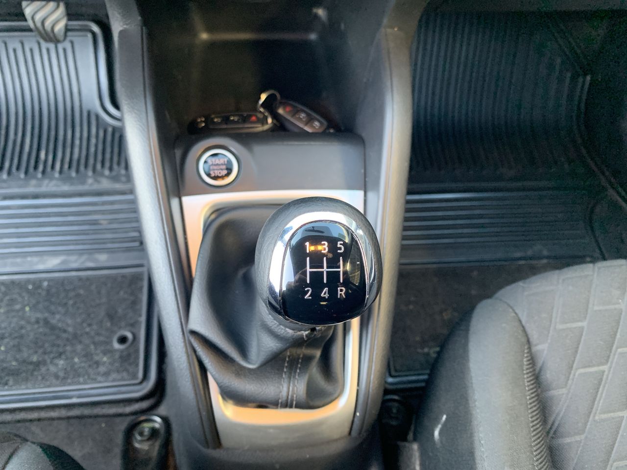 NISSAN - 29