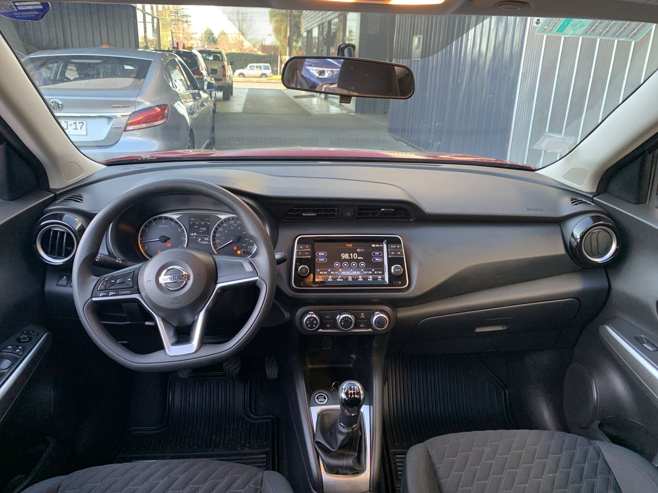 NISSAN - 30