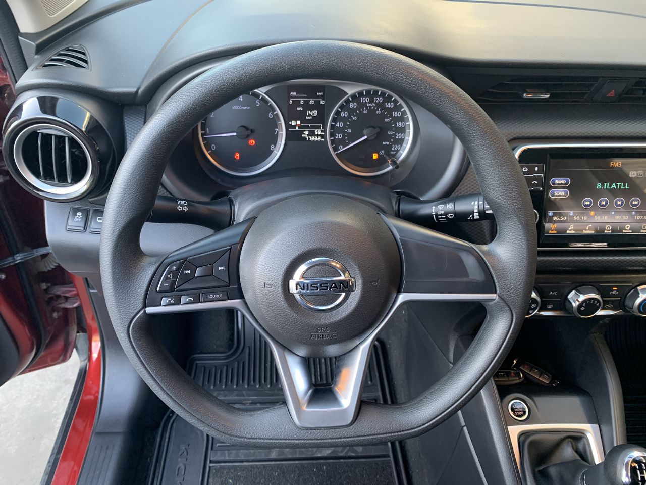 NISSAN - 24