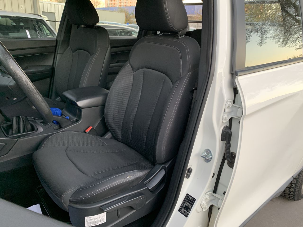 SSANGYONG - 24