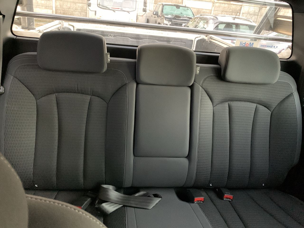 SSANGYONG - 12